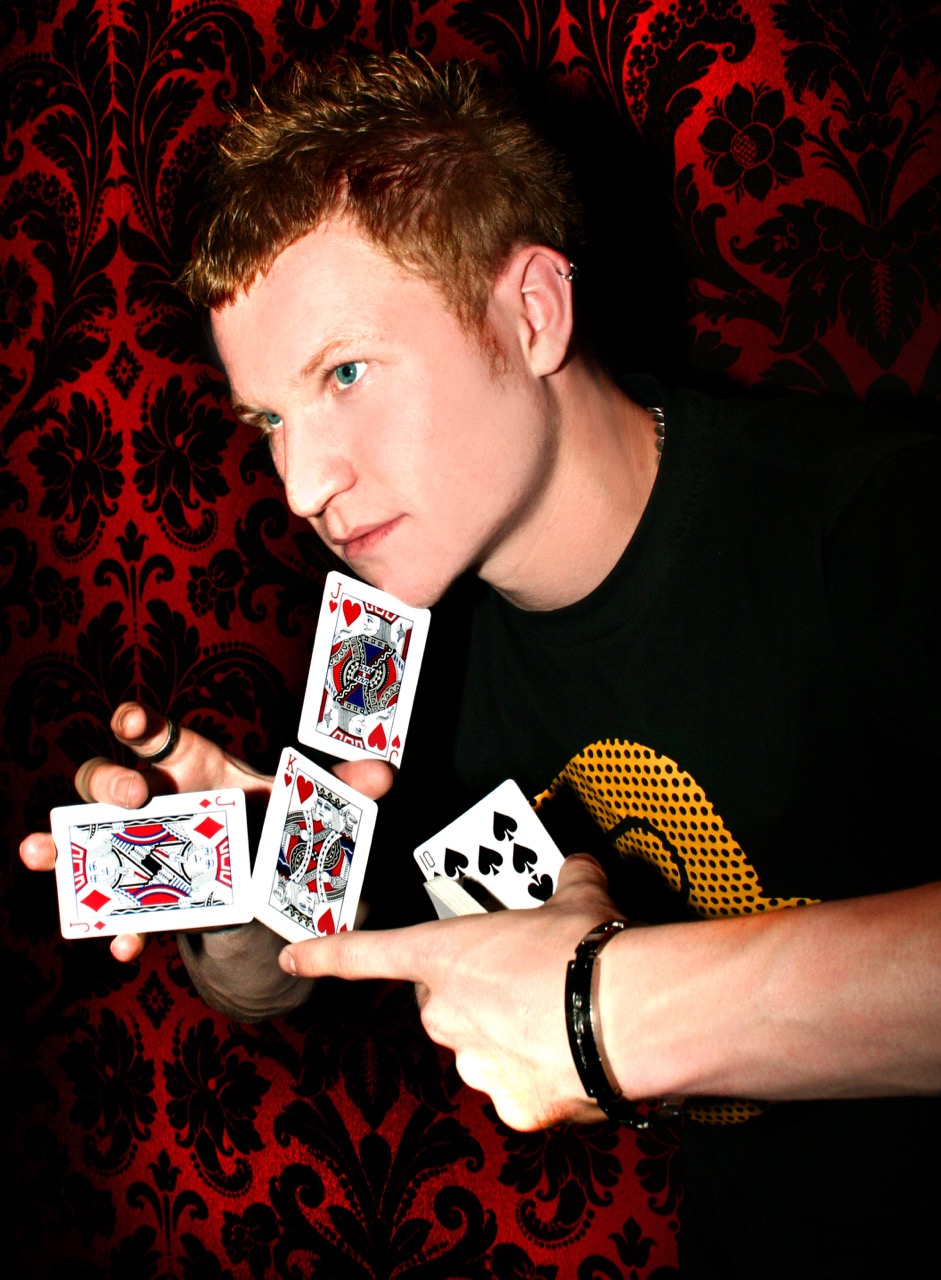 Street Magician Liam Walsh performing close up magic at House and Terrace Nightclub in London